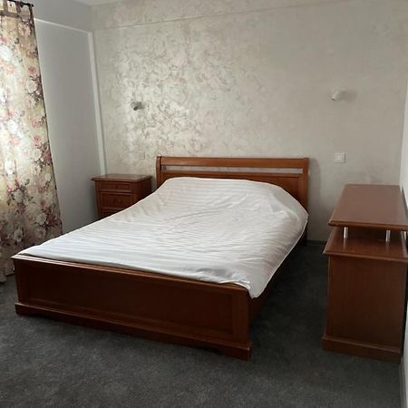Eroilor Apartament Appartamento Suceava Esterno foto