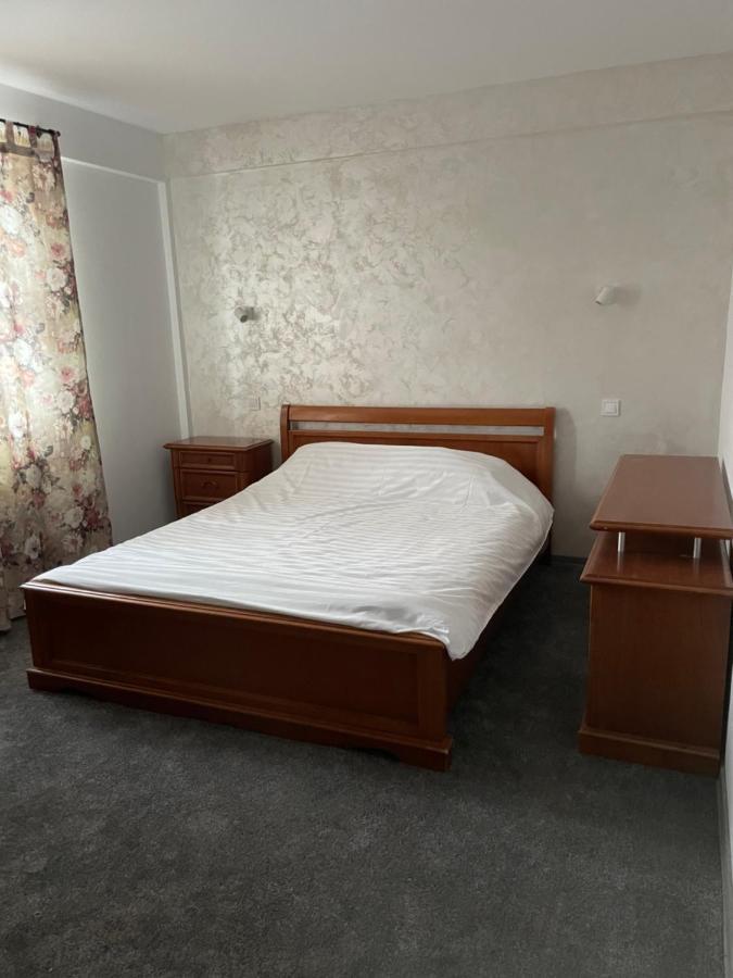 Eroilor Apartament Appartamento Suceava Esterno foto