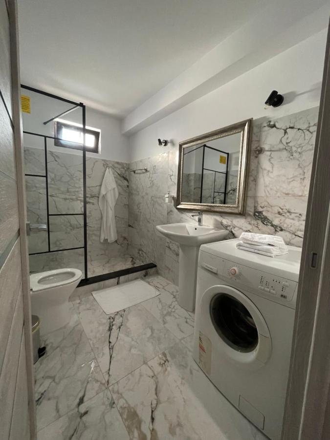 Eroilor Apartament Appartamento Suceava Esterno foto